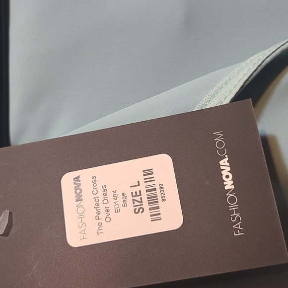 Halter neck Midi Dress from FashionNova. Size large, color Sage. - Picture 4 of 4